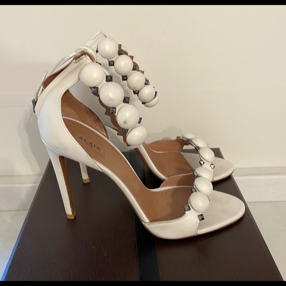 Alaia Bombe Heels